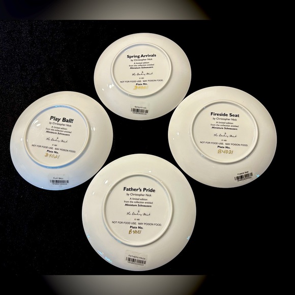 A set of four Danbury Mint “Miniature Schnauzers” collection plates - Picture 5 of 6